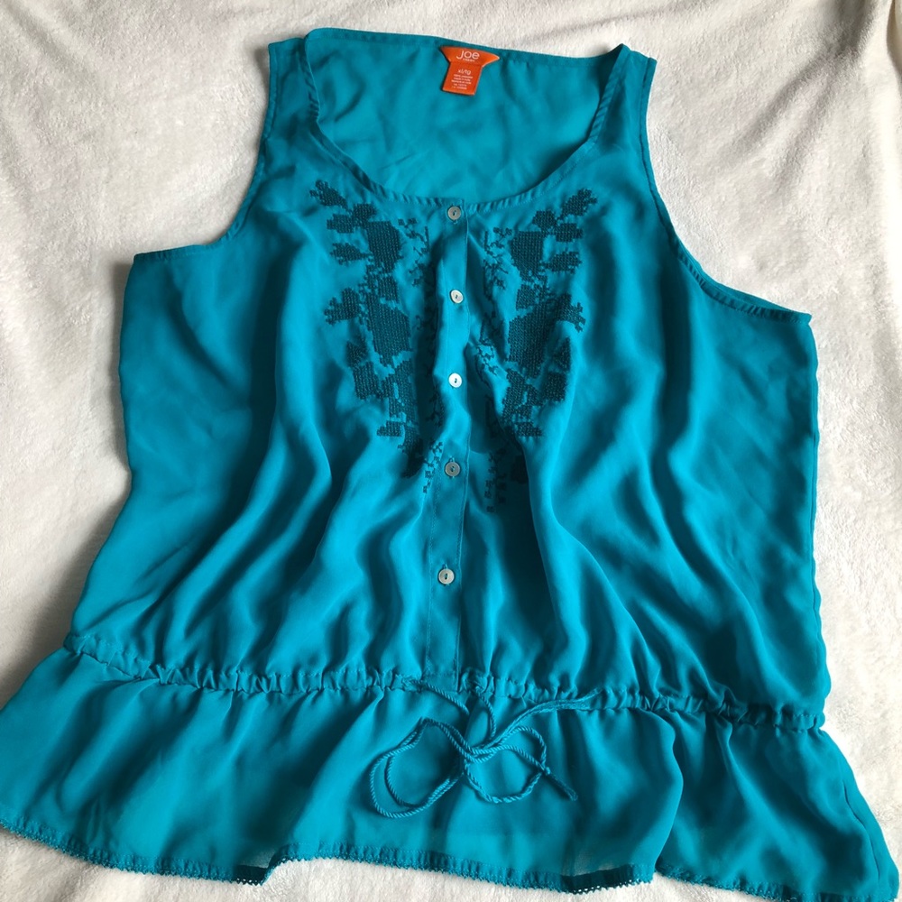 ‼️3/$20‼️Joe Fresh Airy Embroidered Tank